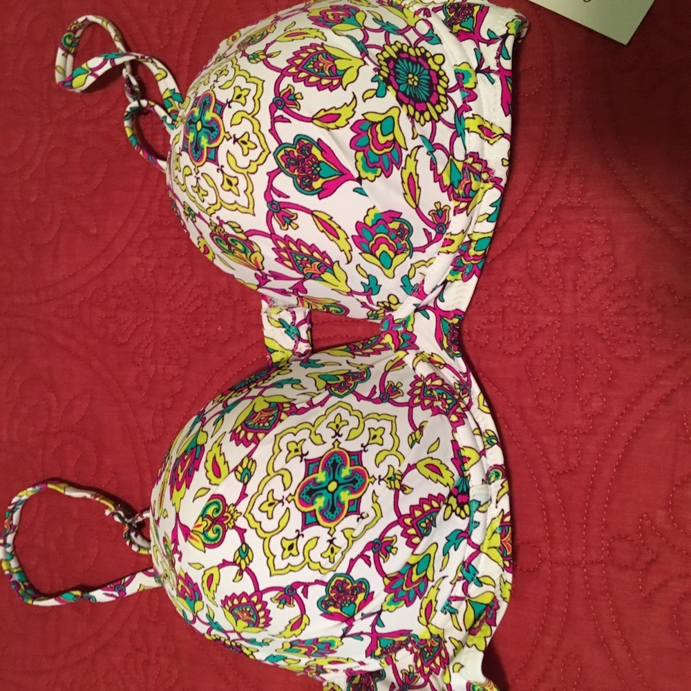 NWT Francesca’s bikini top.
